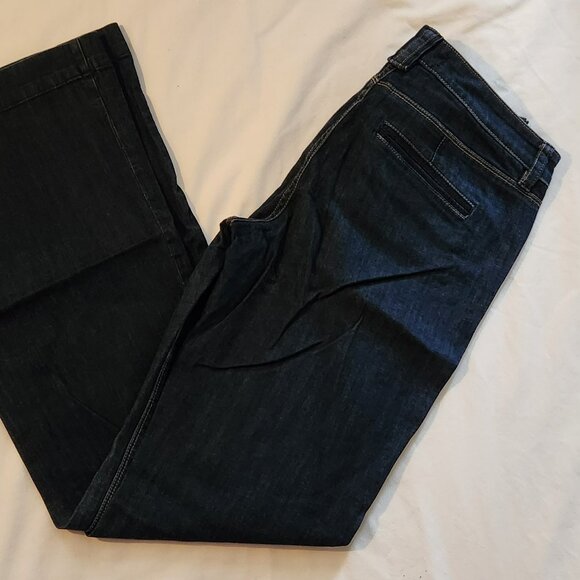 White House Black Market jeans sz 6 flare EUC - Picture 2 of 3